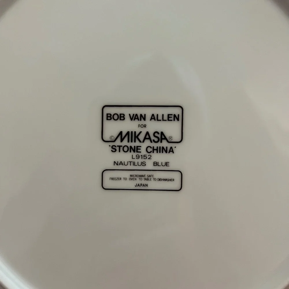 Mikasa Bob Van Allen Nautilus Blue Stone China Dinner Plates Set of 4